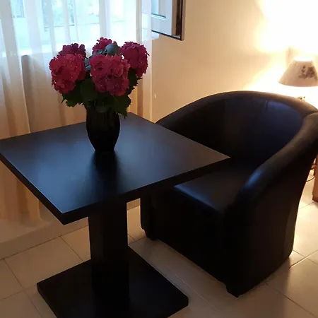 Apartments 101 Котор Номер фото